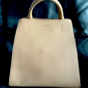 Samantha thavasa deluxe